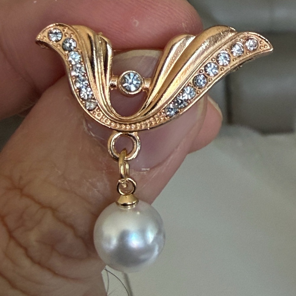 Gold and Silver Brooch with Pearl Drop.